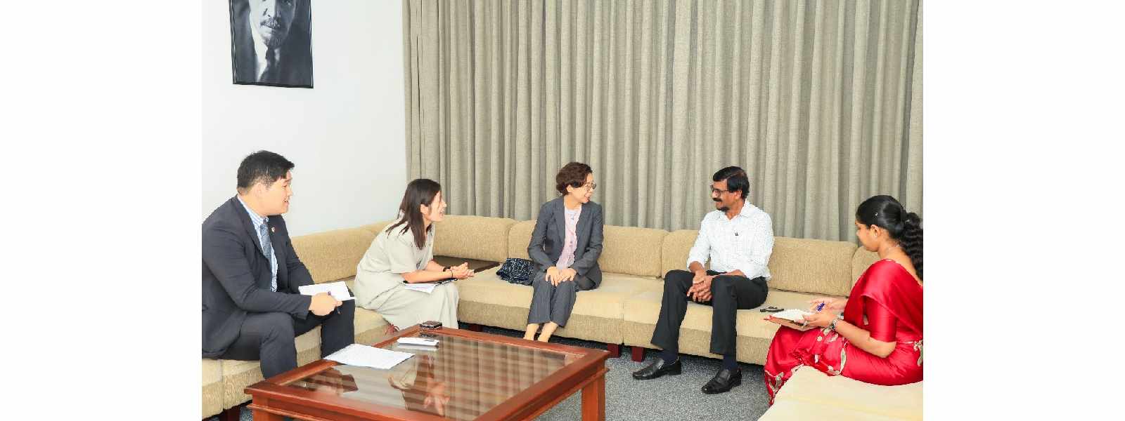 ජවිප ප‍්‍රධාන ලේකම් ද. කොරියා තානාපතිනිය හමුවෙයි
